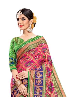Pink woven silk saree with blouse 3
