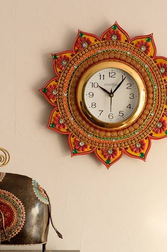 Royal and Elegant Decorative Papier-Mache Wooden Handcrafted Wall Clock