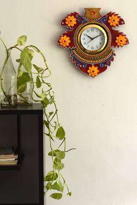 Floral Lead Shape Wooden Handcrafted Wooden Wall Clock (H - 15.5 Inch) 4