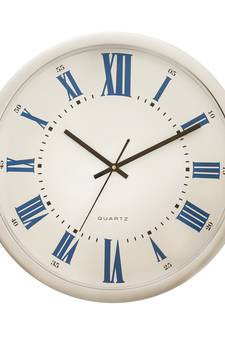 Silver Plastic Round Analog Wall Clock (14*14 Inches)