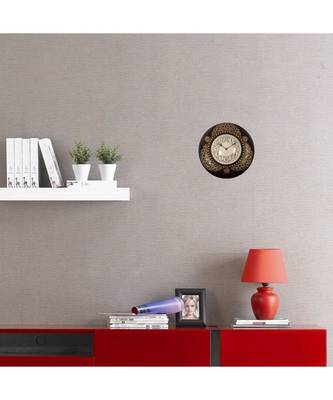 Embossed Vintage Wooden Handcrafted Wall Clock 2