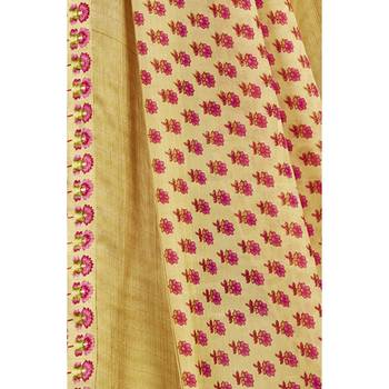 Beige printed chiffon saree with blouse 3