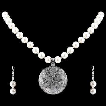 White Necklaces 4