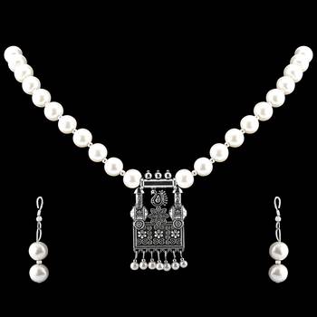 White Necklaces 4