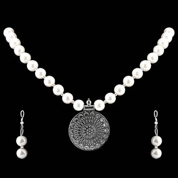 White Necklaces 4