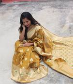 Yellow Color Banglori raw silk weaving saree 
