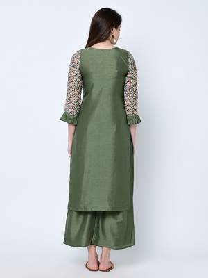 Women's Green Digital Print  Straight Art Silk Kurta 2