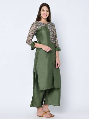Women's Green Digital Print  Straight Art Silk Kurta 3