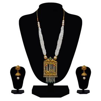 Elegant pearl necklace set with jhumki 1