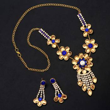 Blue necklaces 1