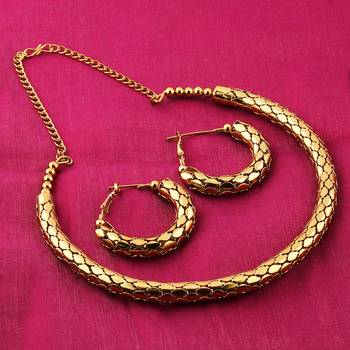 Golden Necklaces 1
