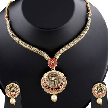 Golden Necklaces 1