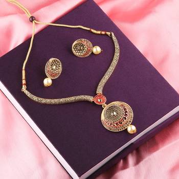 Golden Necklaces 2