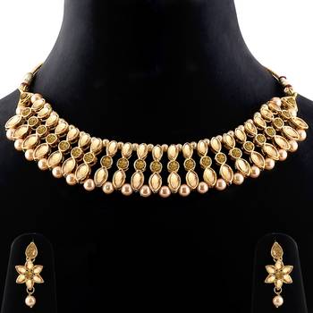 Golden Necklaces 1