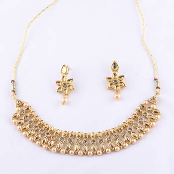Golden Necklaces 2
