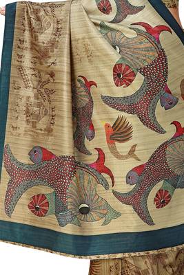 Beige printed silk saree with blouse 4