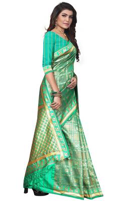 Green Woven Banarasi Saree With Blouse 3