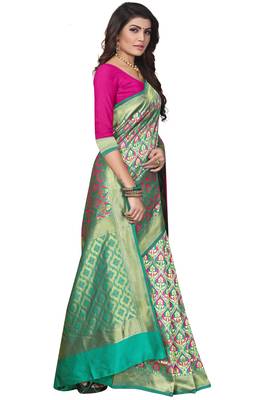 Green Woven Banarasi Saree With Blouse 3