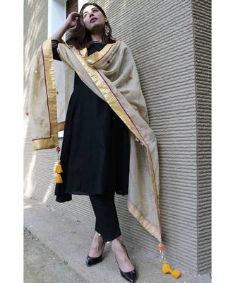 Satara Kurta Pants Dupatta Set 1