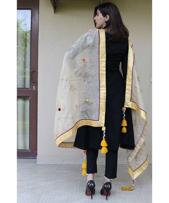 Satara Kurta Pants Dupatta Set 4