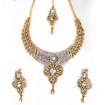 White necklace-sets 2