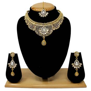 White necklace-sets 1