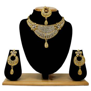White necklace-sets 1