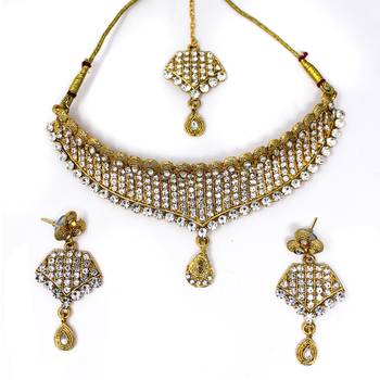 White necklace-sets 2