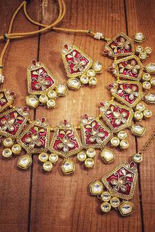 Gold Plated Kundan Meenakari Bridal Necklace Set with Earrings & Maang Tikka for Women (ML134M)