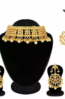  Traditional Kundan Choker Jewellery Set with Earrings & Maang Tikka For Women 