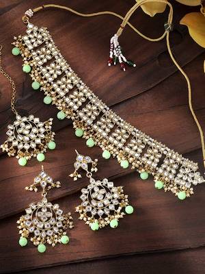 Gold Plated Traditional Kundan Choker Jewellery Set with Earrings & Maang Tikka For Women  1