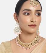Traditional Kundan Choker Jewellery Set with Earrings & Maang Tikka For Women 