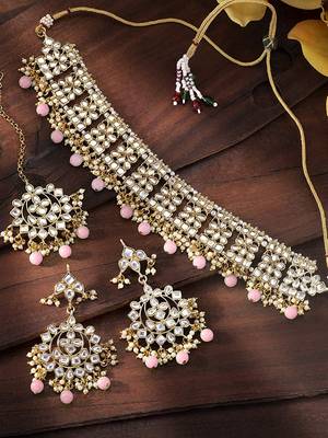 Traditional Kundan Choker Jewellery Set with Earrings & Maang Tikka For Women  2