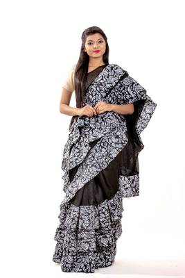 black digital print ruffal saree 4