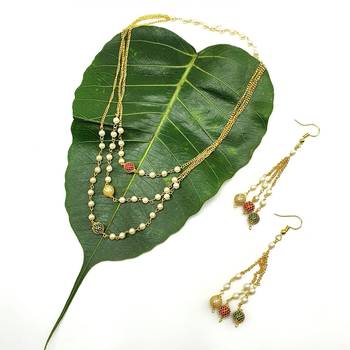 Pride Necklace Set Gold 3 Layer White Pearls Mala Big Multicolor Mani Chain Necklace With Earrings Mangalsutra 1