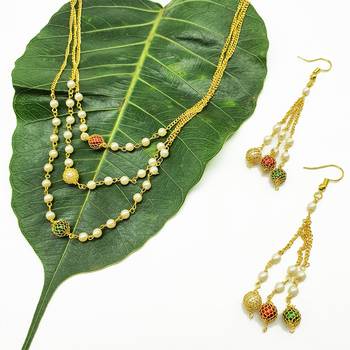 Pride Necklace Set Gold 3 Layer White Pearls Mala Big Multicolor Mani Chain Necklace With Earrings Mangalsutra 2