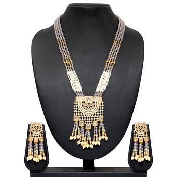 Grey necklace-sets 1