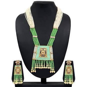Green necklace-sets 1