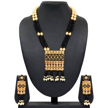 Black necklace-sets 1
