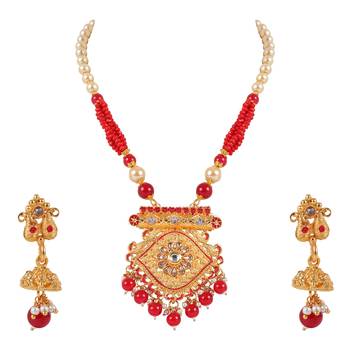 Gold crystal pendants 1