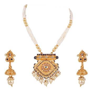 Gold crystal pendants 1