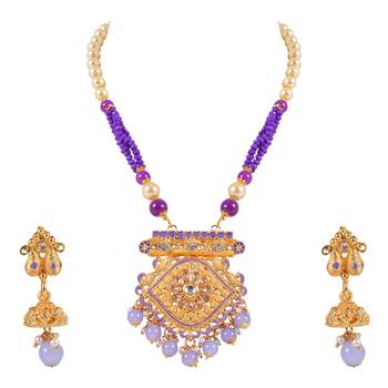 Gold crystal pendants 1
