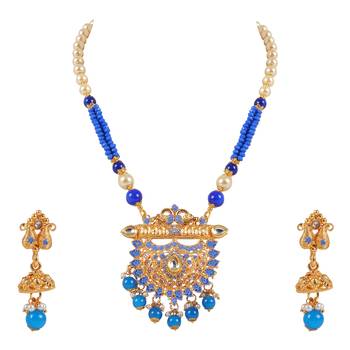 Gold crystal pendants 1
