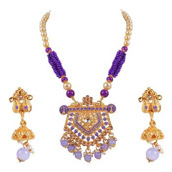 Gold crystal pendants 1