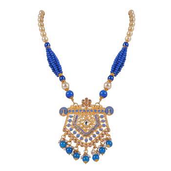 Gold crystal pendants 1