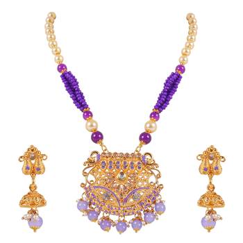 Gold crystal pendants 1