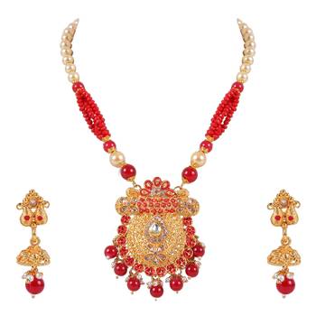 Gold crystal pendants 1
