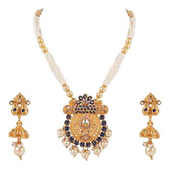 Gold crystal pendants 1