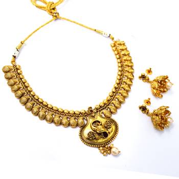 Maroon necklace-sets 2