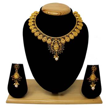 Maroon necklace-sets 1
